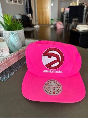Atlanta Hawks Neon Pink Snapback Hat